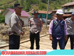 Polsek Bintang Aceh Tengah Amankan Perbaikan Jembatan Darurat di Bale Nosar Pasca Longsor