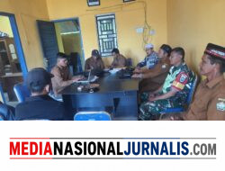 Babinsa Koramil 09/Ketol Intensifkan Komsos Bersama Warga dan Aparatur Desa