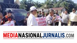 Masyarakat Demo Tuntut Hak Kepada PT Nafasindo. Prof.Sutan Nasomal SH.MH Minta Porkofimda Aceh Singkil segera Pasilitasi Tuntutan Buruh