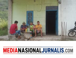 Babinsa Koramil 04/Bintang Pererat Silaturahmi Lewat Komsos di Desa Kuala II