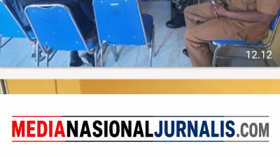 Babinsa Koramil 09/Ketol Komsos Bersama Aparatur Desa Bahas Keamanan Kampung