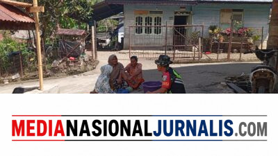 Babinsa Koramil 05/Linge Dampingi Warga Jemur Hasil Panen Padi di Kute Keramil