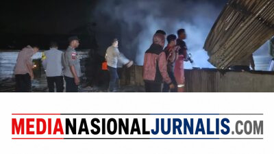 Tanggap Darurat Tengah Malam, Polisi dan Damkar Berjibaku Padamkan Kebakaran Tiga Rumah di Permata