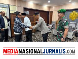 Wakapolda Aceh Sambut Kedatangan Mendagri Muhammad Tito Karnavian di Bandara SIM