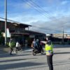 Satlantas Polres Bener Meriah Intensifkan Strong Point Pagi, Bantu Pelajar Menyeberang Jalan