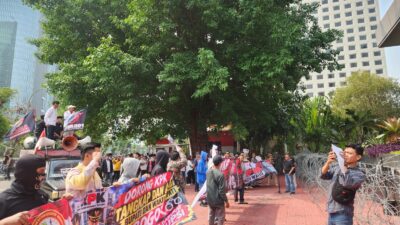 AKSI GABUNGAN FABEM DAN ORMAS KEPUNG KPK BONGKAR OLIGARKI, TANGKAP DAN ADILI NUSRON WAHID BESERTA KRONI-KRONI KORUPTOR
