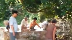 Kades Hj. Nemi Nuraeni Rangkul Warga, Gerakkan Perbaikan Sumur Siuk di Desa Bendungan, Jonggol