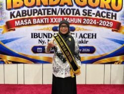 Profesor Dr Sutan Nasomal Rektor UBNB Klaem Bunda Guru Aceh Singkil Ny Habibatussania Safriadi Oyon