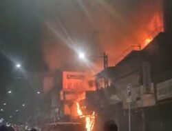 Kebakaran Hebat Di Pasar Surken Bogor, Tiga Ruko Ludes dilalap si Jago Merah