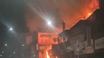 Kebakaran Hebat Di Pasar Surken Bogor, Tiga Ruko Ludes dilalap si Jago Merah